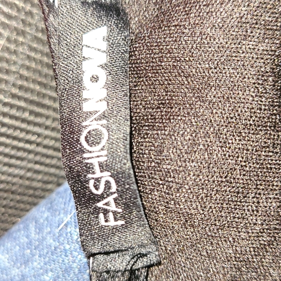 FASHION NOVA BLACK DRESS - Picture 3 of 4